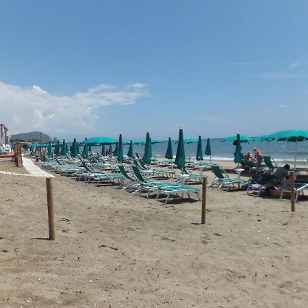 Complesso Riva Di Badino Aparthotel Terracina Buitenkant foto